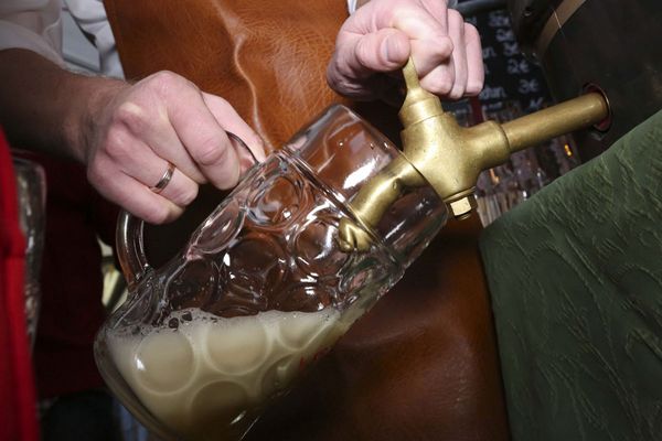 Grosch Grosch Bockbieranstich