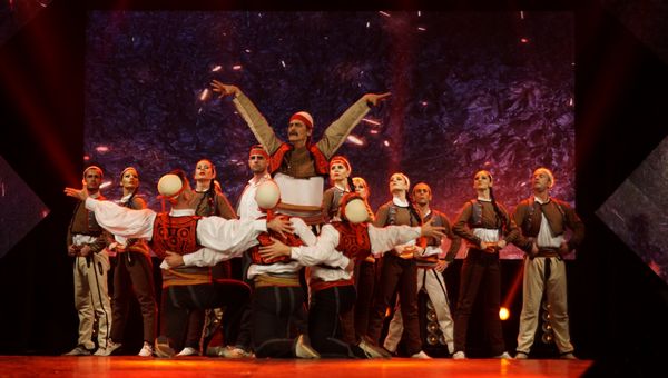 Folkore Ensemble der albanischen Staatsoper